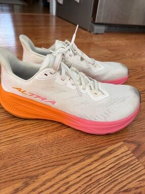 Altra Women's White Running Shoes